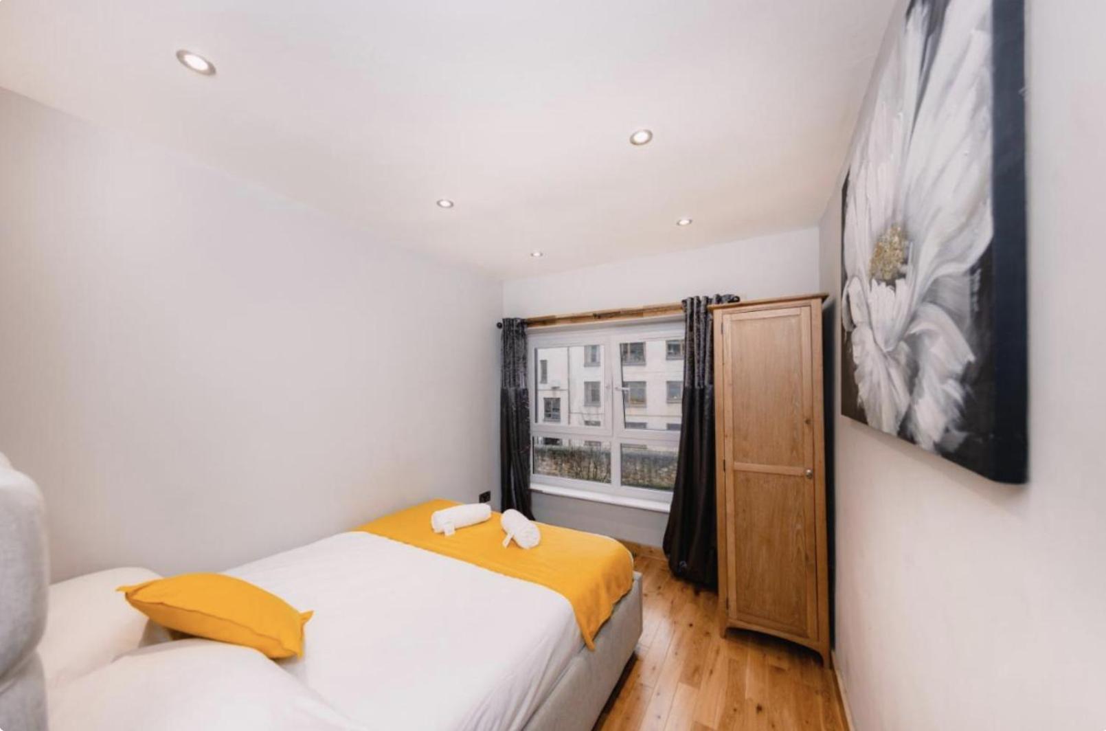 Superb Luxury Apartment By Canal - Central Edinburgh Dış mekan fotoğraf