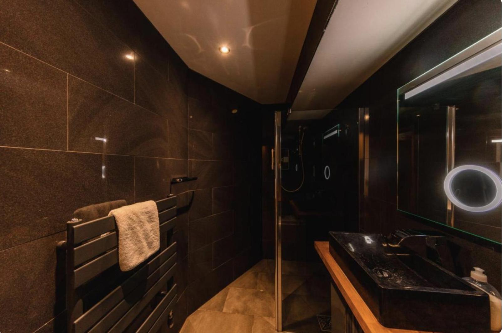 Superb Luxury Apartment By Canal - Central Edinburgh Dış mekan fotoğraf