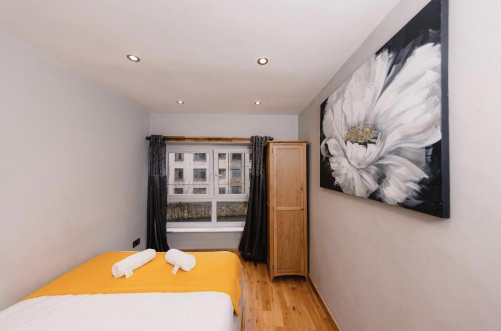 Superb Luxury Apartment By Canal - Central Edinburgh Dış mekan fotoğraf