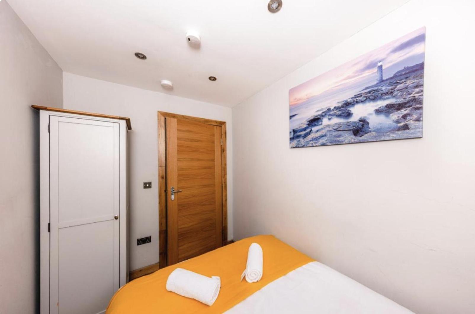 Superb Luxury Apartment By Canal - Central Edinburgh Dış mekan fotoğraf